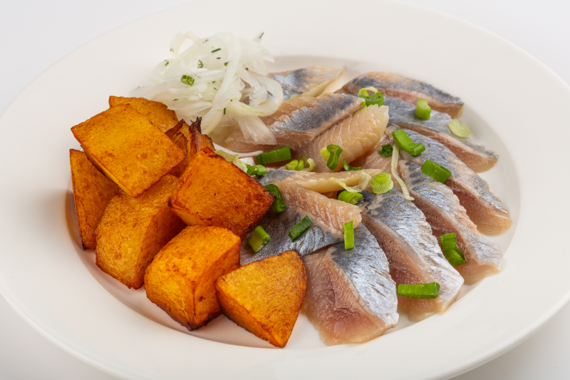 Сельдь с картофелем по-деревенски