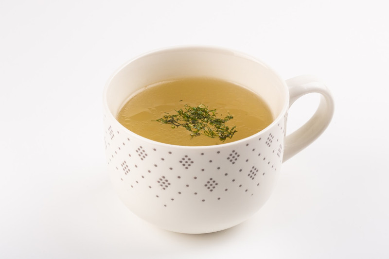 Бульон куриный (доп.сухари+зелень)