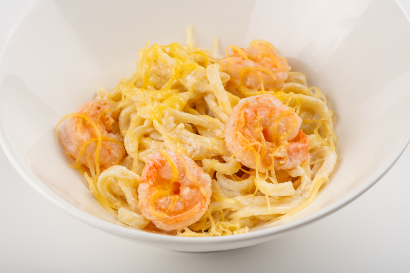 Лапша с креветками в сливочном соусе