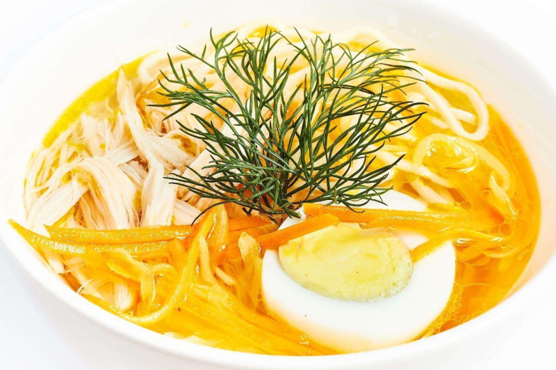 Куриный с домашней лапшой